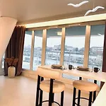 U In Waterfront 20